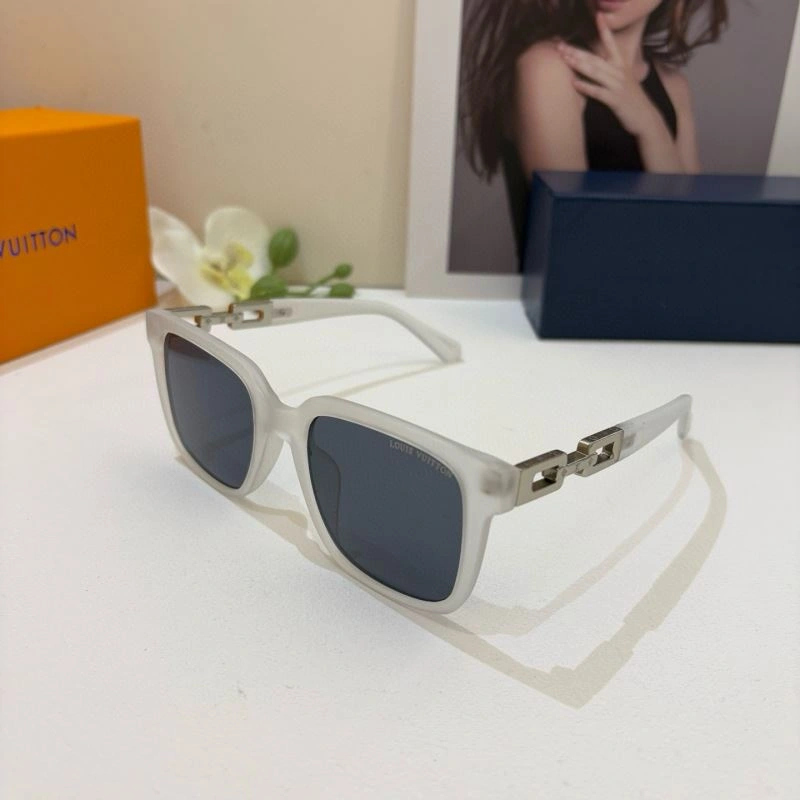 Louis Vuitton Sunglasses Lightweight 280543