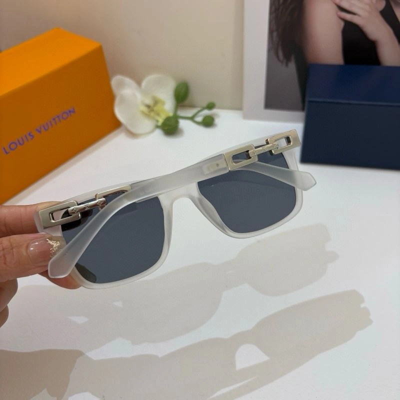Louis Vuitton Sunglasses Lightweight 280543