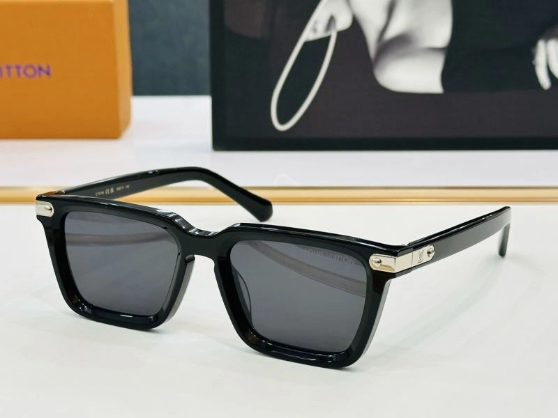 Louis Vuitton Sunglasses Fashionable 280552