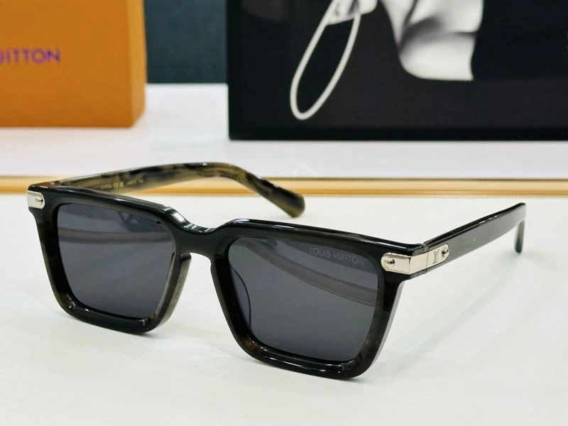 Louis Vuitton Sunglasses Fashionable 280552