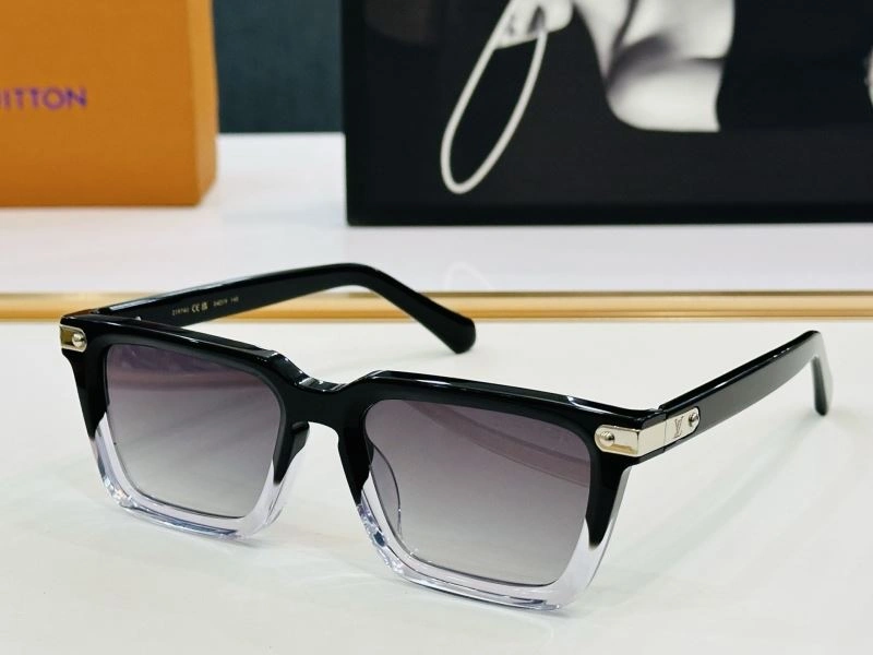 Louis Vuitton Sunglasses Fashionable 280552