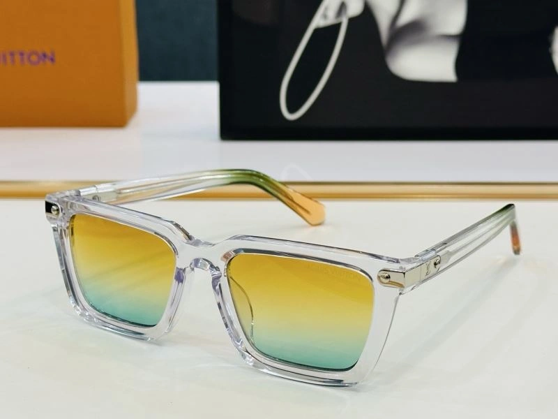 Louis Vuitton Sunglasses Fashionable 280552