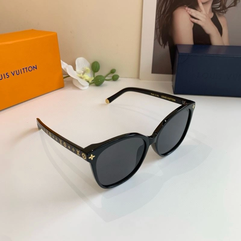 Louis Vuitton Sunglasses FreshLook 280522