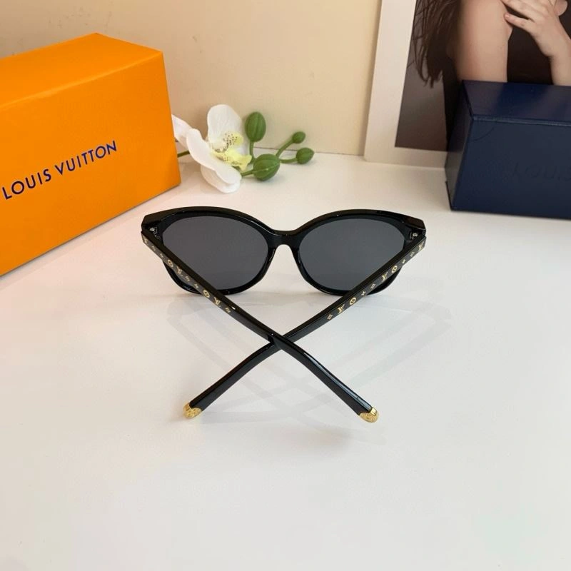 Louis Vuitton Sunglasses FreshLook 280522
