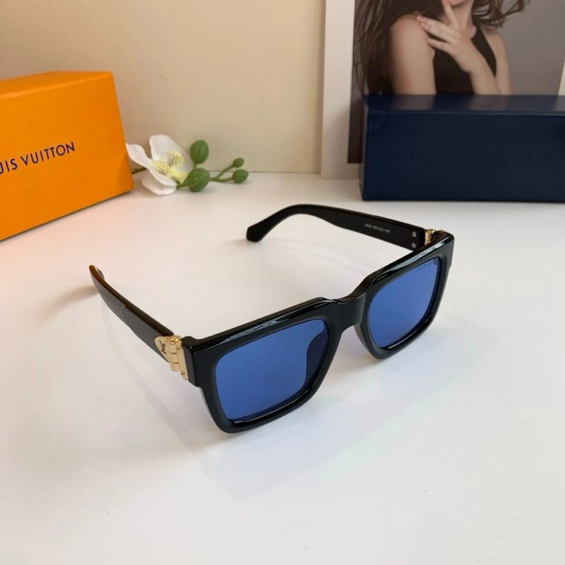 Louis Vuitton Sunglasses MultiPurpose 280519