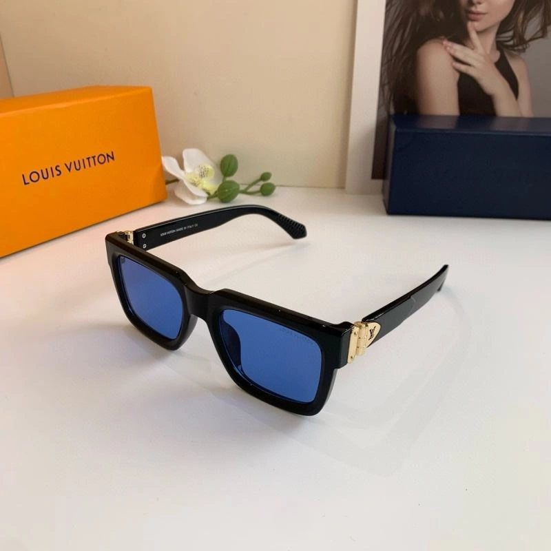 Louis Vuitton Sunglasses MultiPurpose 280519