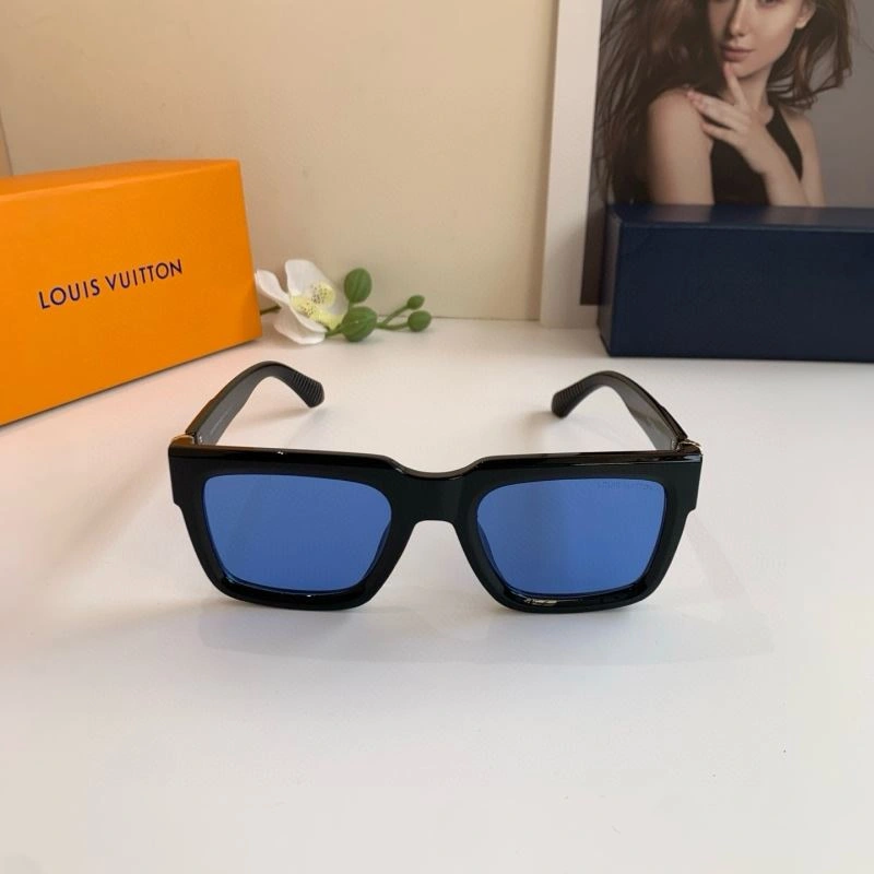 Louis Vuitton Sunglasses MultiPurpose 280519