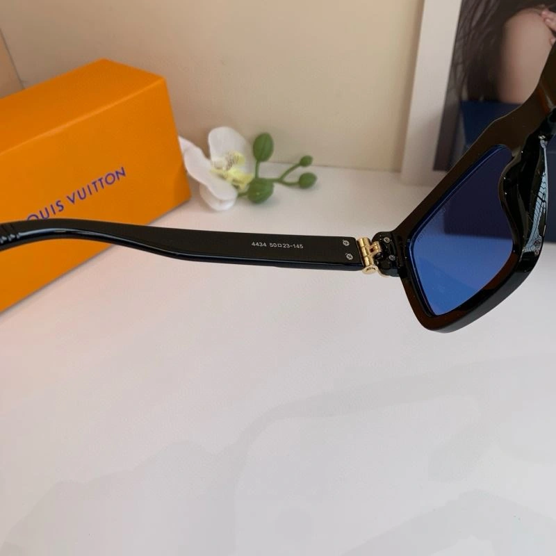 Louis Vuitton Sunglasses MultiPurpose 280519