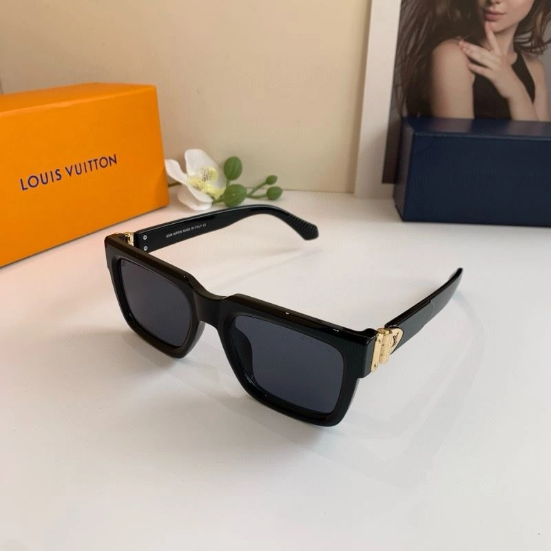 Louis Vuitton Sunglasses Durable 280526