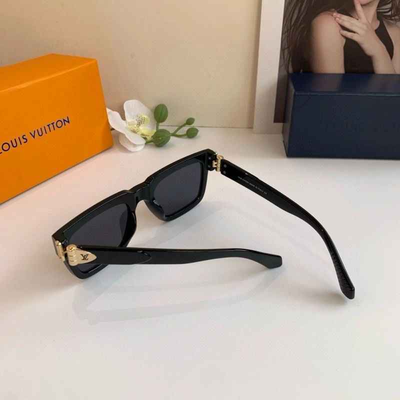 Louis Vuitton Sunglasses Durable 280526