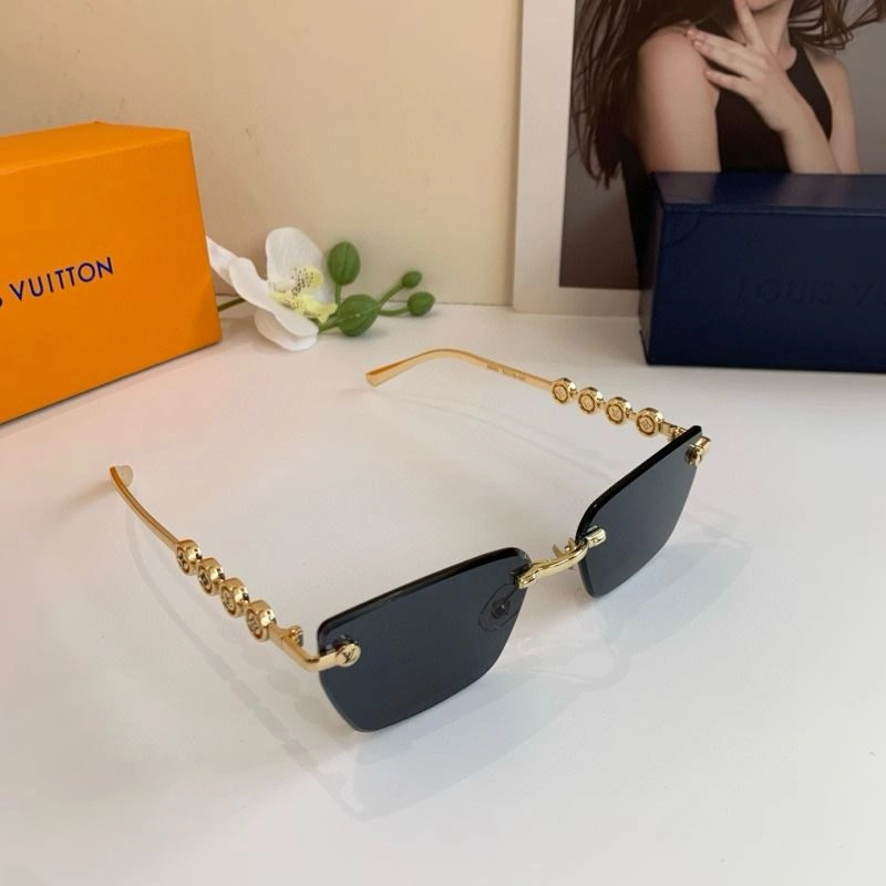 Louis Vuitton Sunglasses Supportive 280521