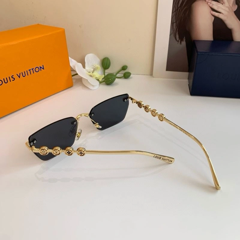 Louis Vuitton Sunglasses Supportive 280521