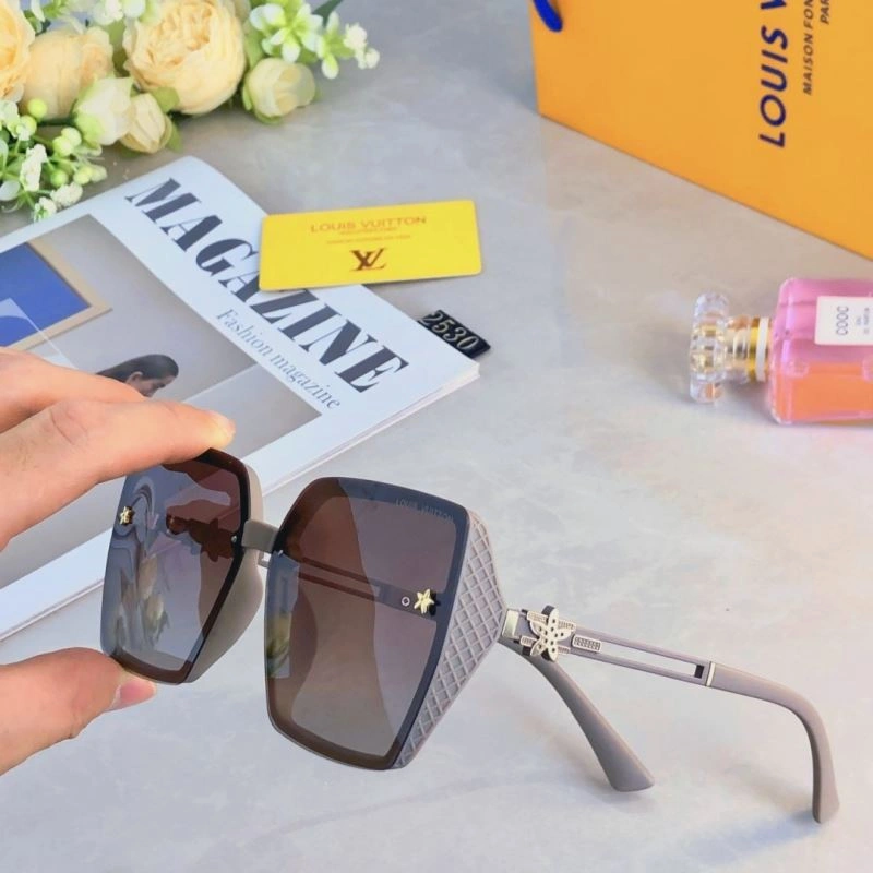 Louis Vuitton Sunglasses Sleek 280515