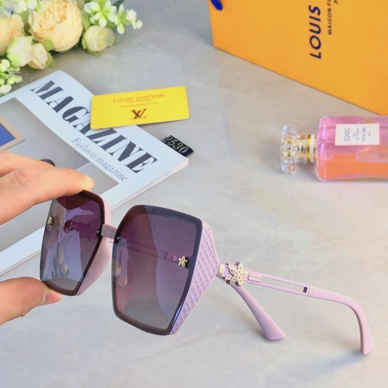 Louis Vuitton Sunglasses Sleek 280515
