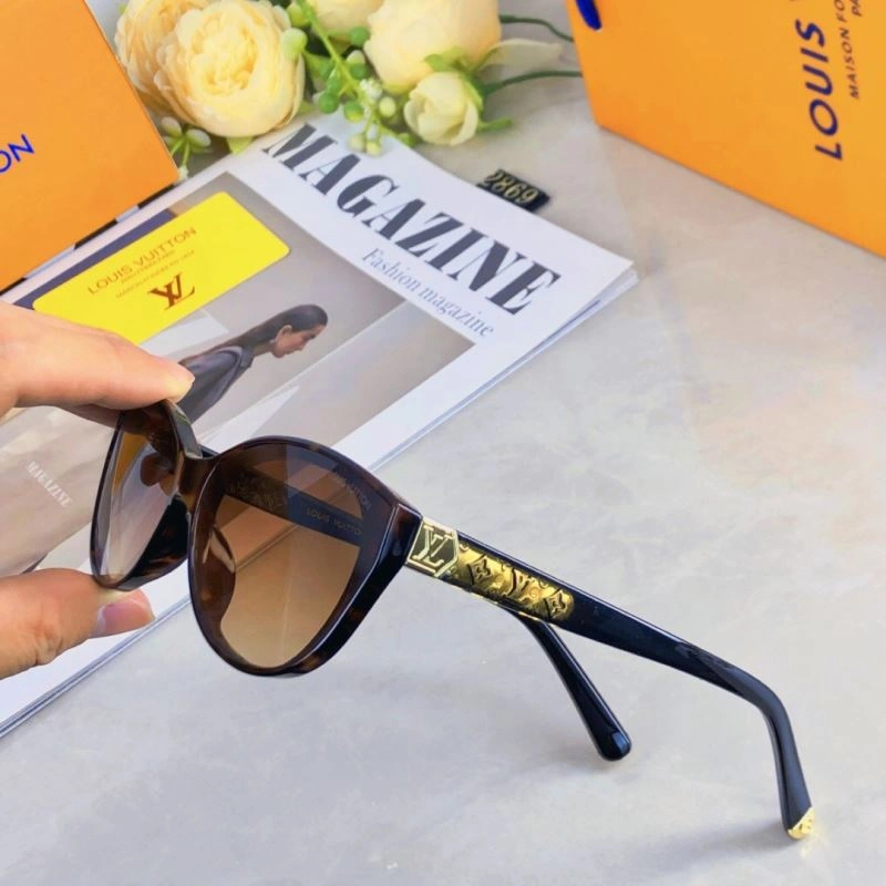 Louis Vuitton Sunglasses Sleek 280512