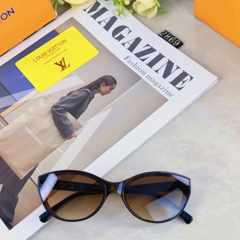 Louis Vuitton Sunglasses Sleek 280512