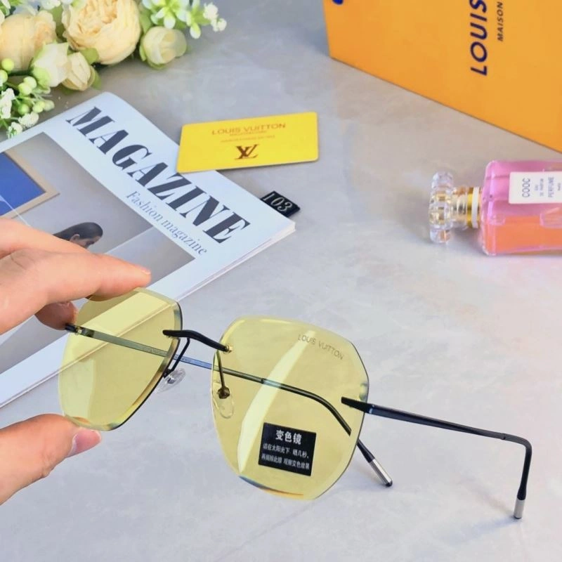 Louis Vuitton Sunglasses Durable 280508