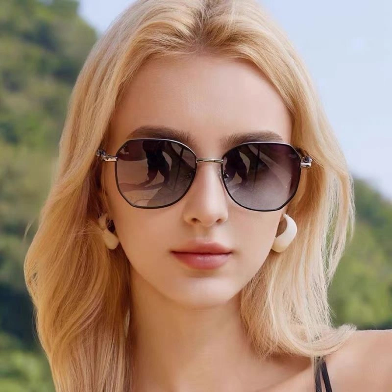 Louis Vuitton Sunglasses Minimalist 280509
