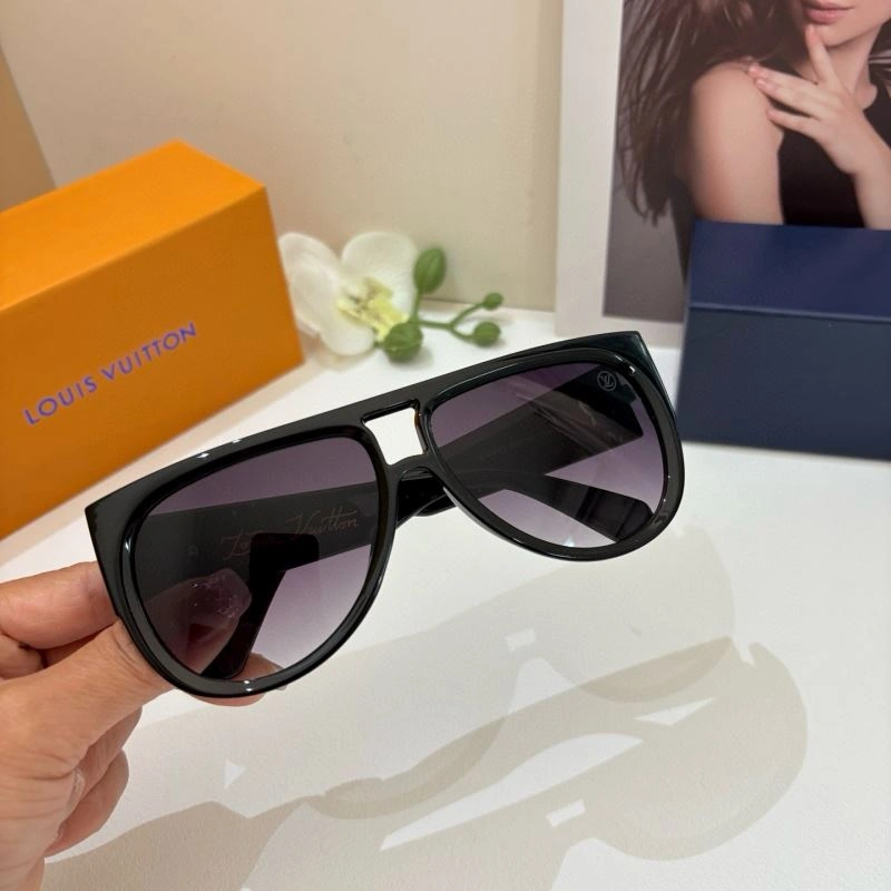 Louis Vuitton Sunglasses Popular 280506