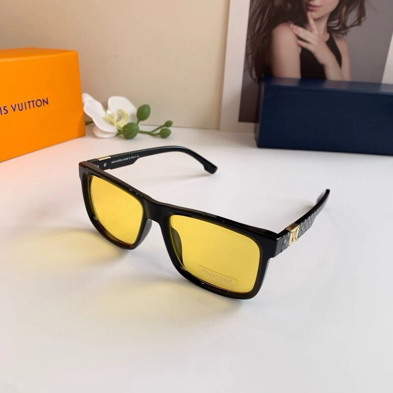Snug Louis Vuitton Sunglasses 280497