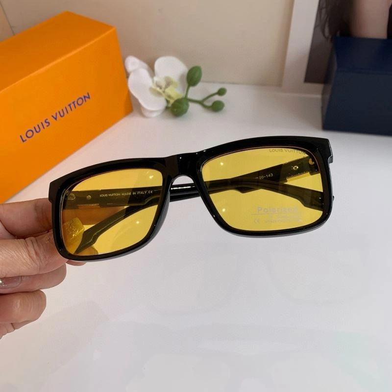 Snug Louis Vuitton Sunglasses 280497