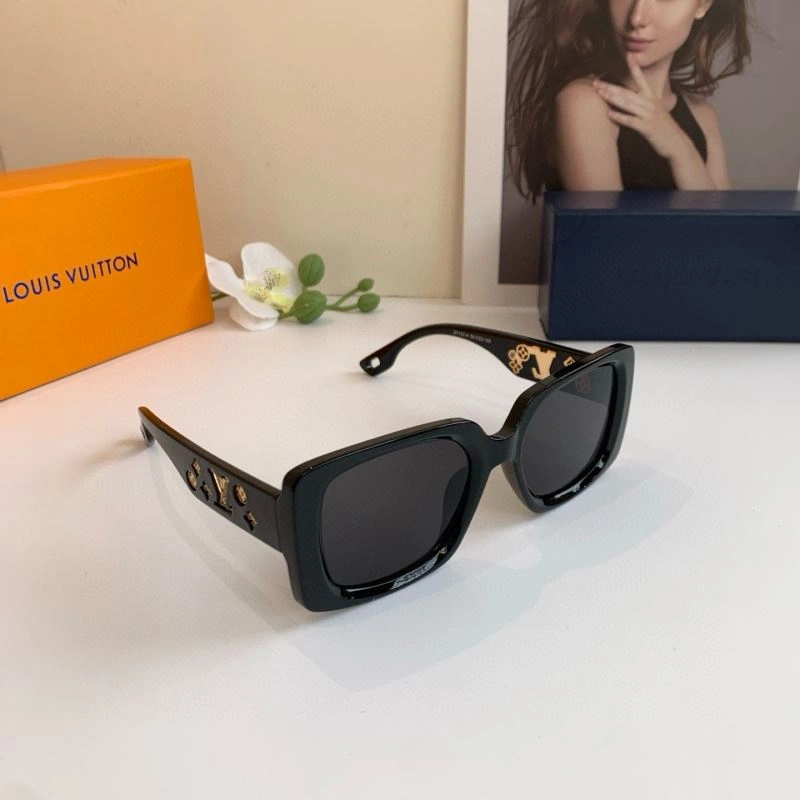 Louis Vuitton Sunglasses Modern 280486