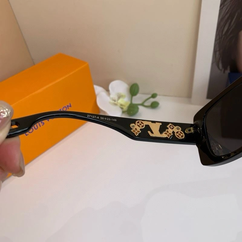 Louis Vuitton Sunglasses Modern 280486