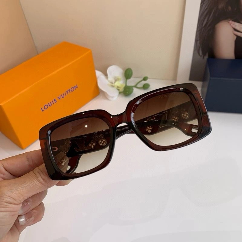 Louis Vuitton Sunglasses Fashionable 280503