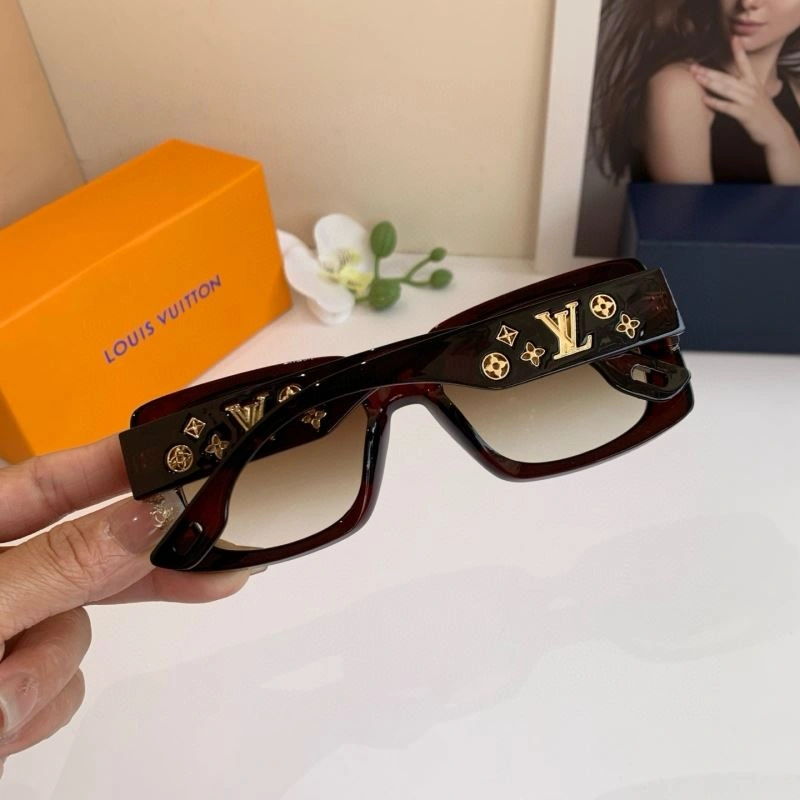 Louis Vuitton Sunglasses Fashionable 280503