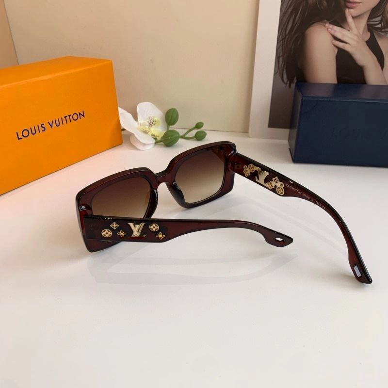 Louis Vuitton Sunglasses Fashionable 280503