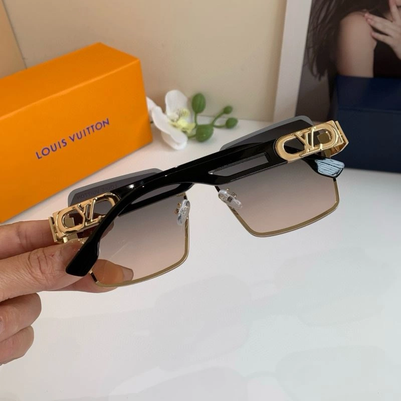 Louis Vuitton Sunglasses Fashionable 280495
