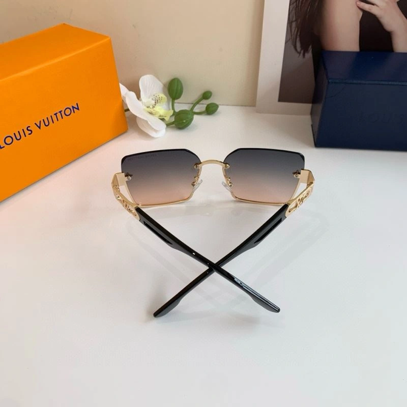 Louis Vuitton Sunglasses Fashionable 280495