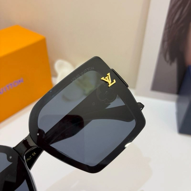 StreetReady Louis Vuitton Sunglasses 280481