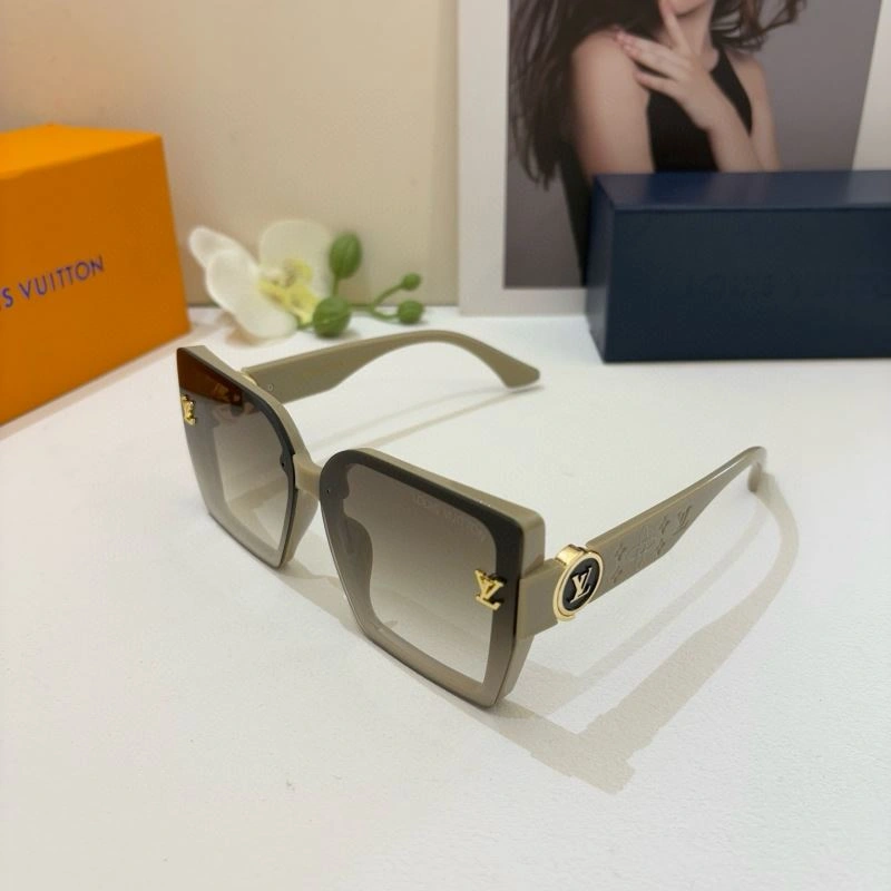 Louis Vuitton Sunglasses Sleek 280483