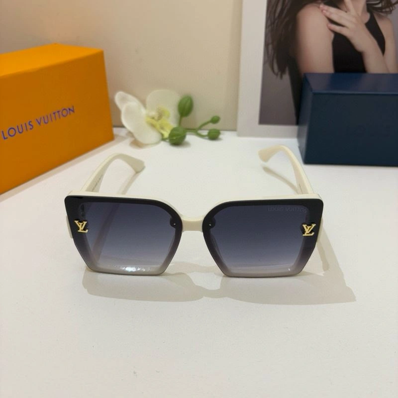 Trendsetting Louis Vuitton Sunglasses 280487