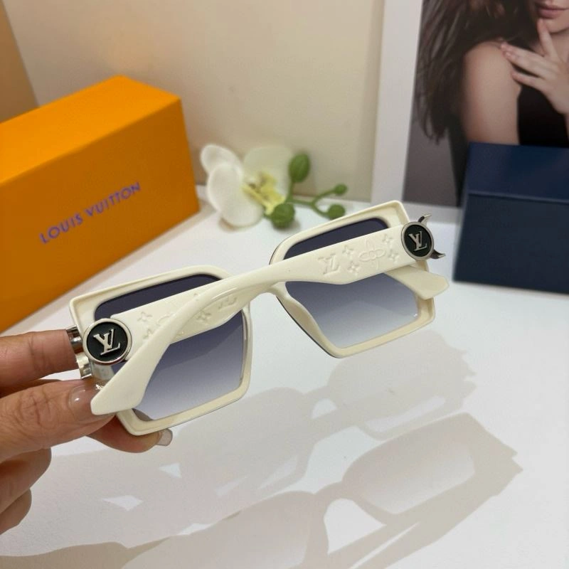 Trendsetting Louis Vuitton Sunglasses 280487