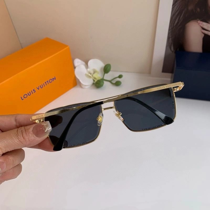 Casual Louis Vuitton Sunglasses 280485