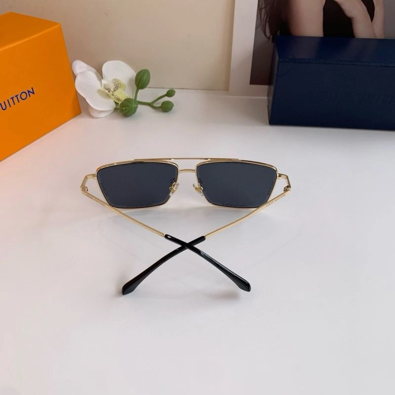 Casual Louis Vuitton Sunglasses 280485