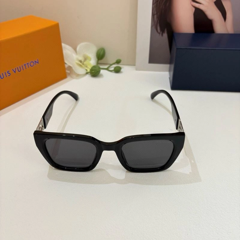 Colorful Louis Vuitton Sunglasses 280488