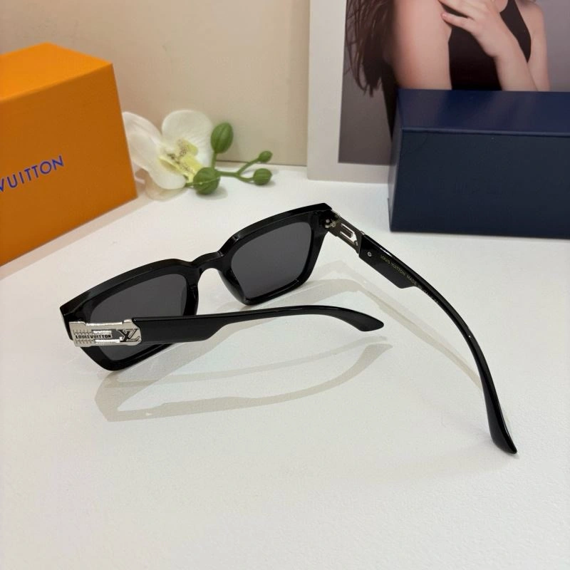 Colorful Louis Vuitton Sunglasses 280488