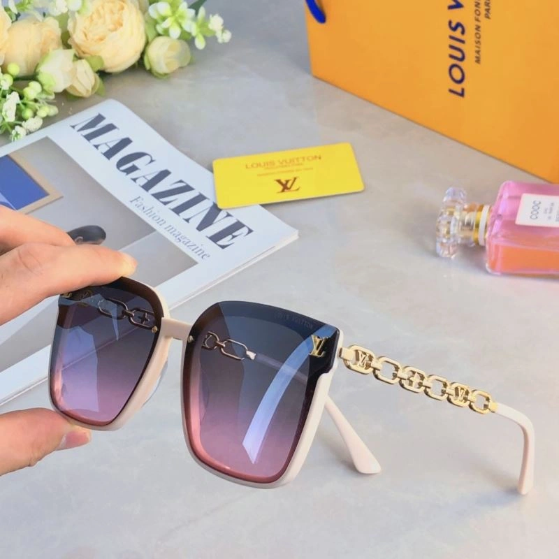 Lightweight Louis Vuitton Sunglasses 280468