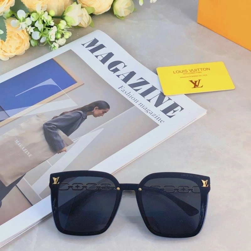 Lightweight Louis Vuitton Sunglasses 280468