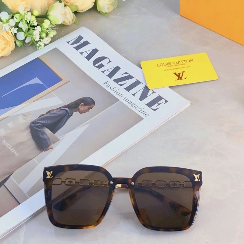 Lightweight Louis Vuitton Sunglasses 280468