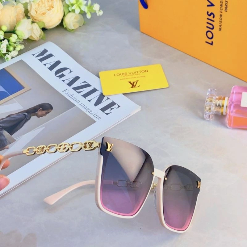 Lightweight Louis Vuitton Sunglasses 280468