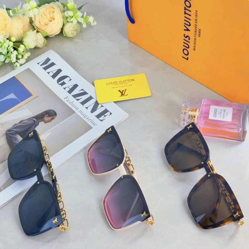 Lightweight Louis Vuitton Sunglasses 280468