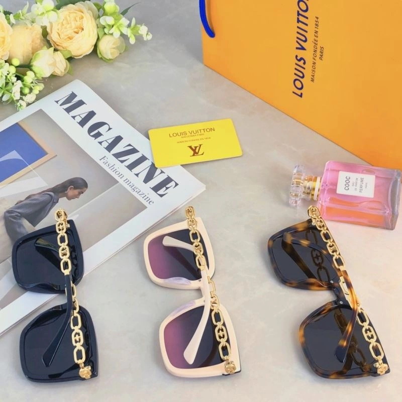 Lightweight Louis Vuitton Sunglasses 280468