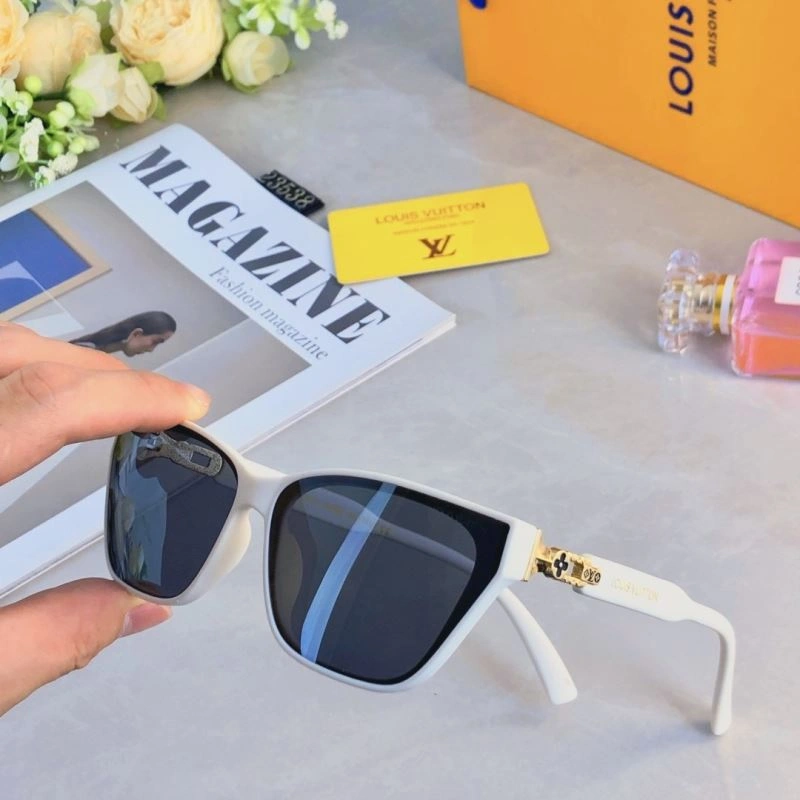 Louis Vuitton Sunglasses ModernLook 280463