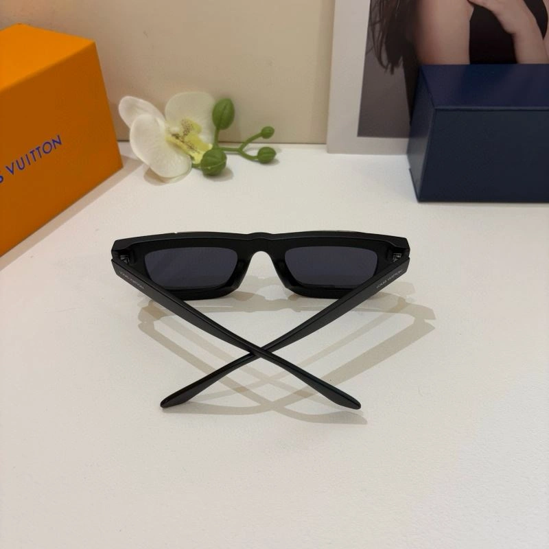 Louis Vuitton Sunglasses Affordable 280451