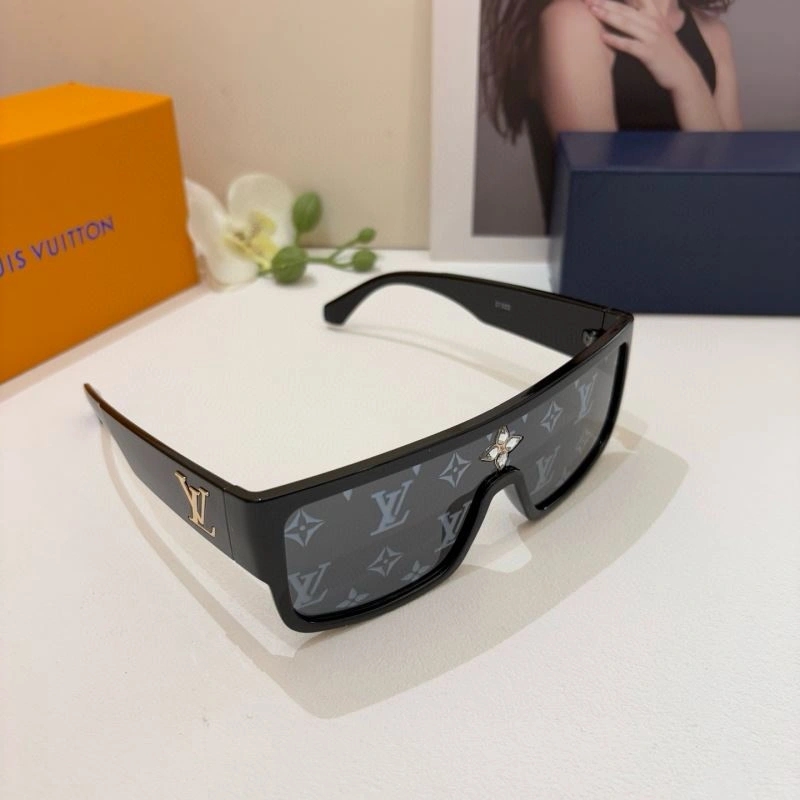 Louis Vuitton Sunglasses Durable 280452