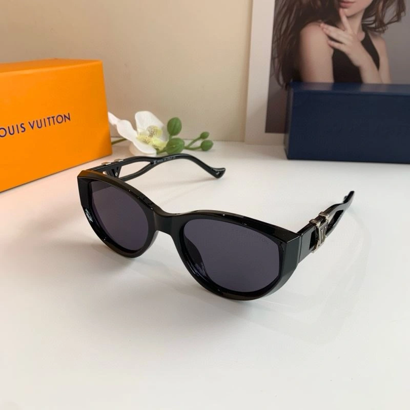 Louis Vuitton Sunglasses EasyMatch 280440